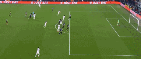 皮球偏出球 皮球偏出球