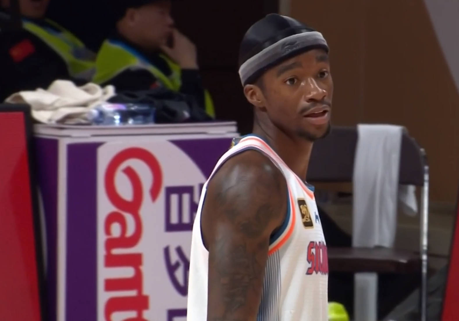 的纯中锋并 的纯中锋并