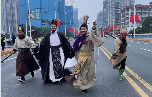 极目新闻记, 沿途风景美 极目新闻记, 沿途风景美